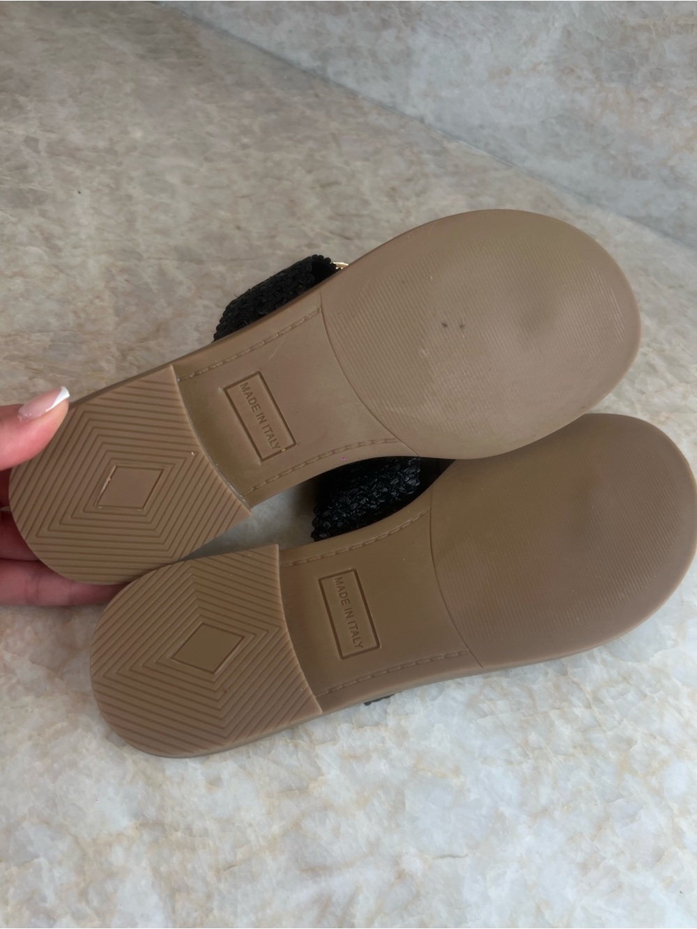 Kelly & Katie Black Woven Toe-Ring Sandals with Gold Rings - Picture 4 of 6